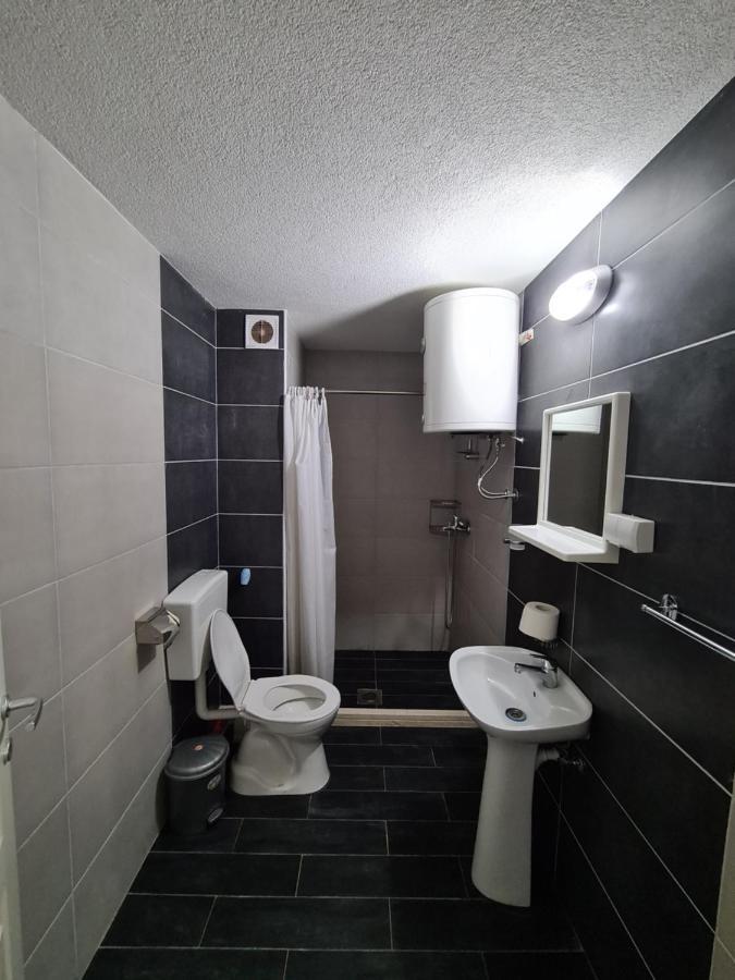 Restaurant & Apartments Lipa Пештані Екстер'єр фото