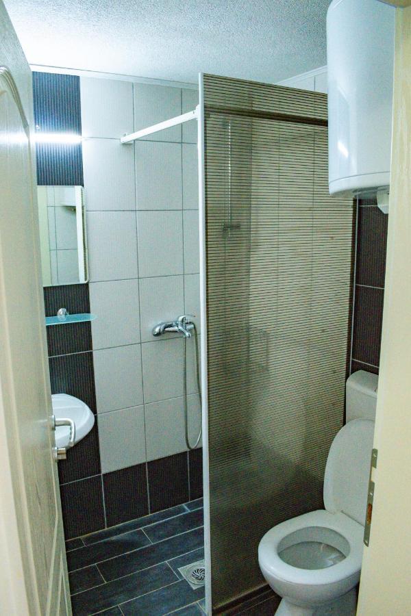 Restaurant & Apartments Lipa Пештані Екстер'єр фото