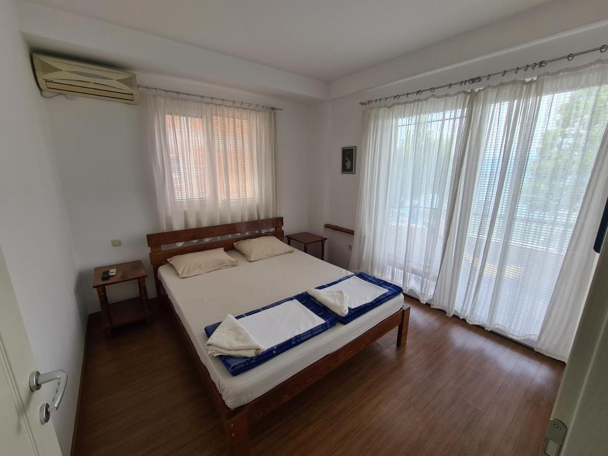 Restaurant & Apartments Lipa Пештані Екстер'єр фото