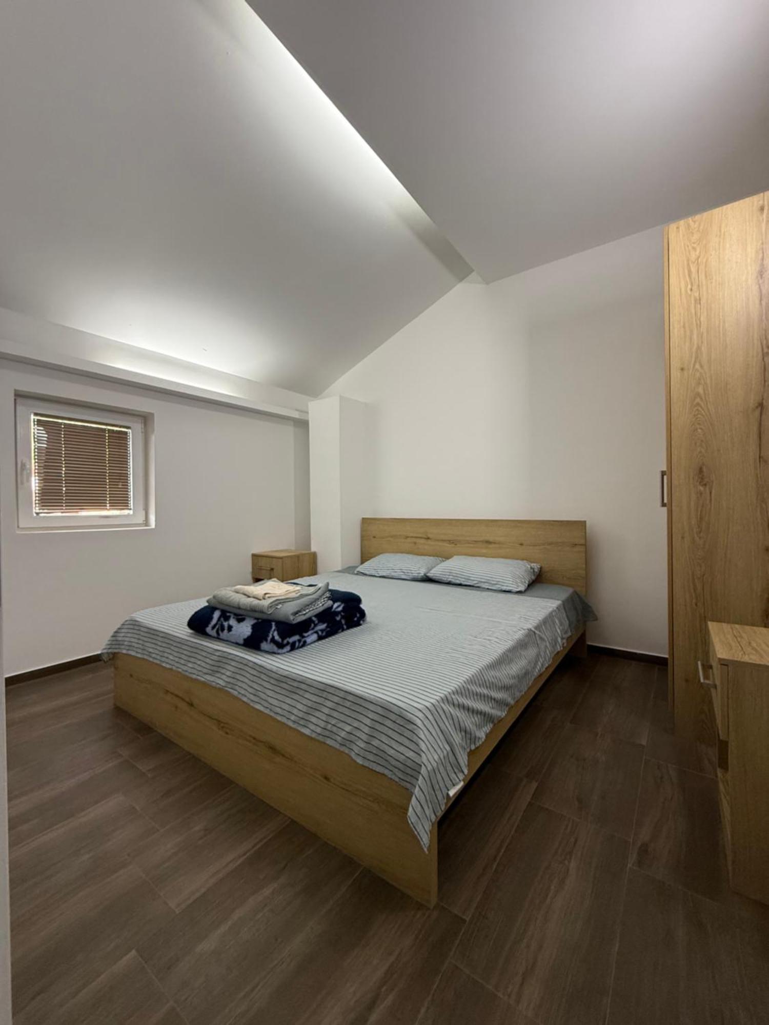 Restaurant & Apartments Lipa Пештані Екстер'єр фото