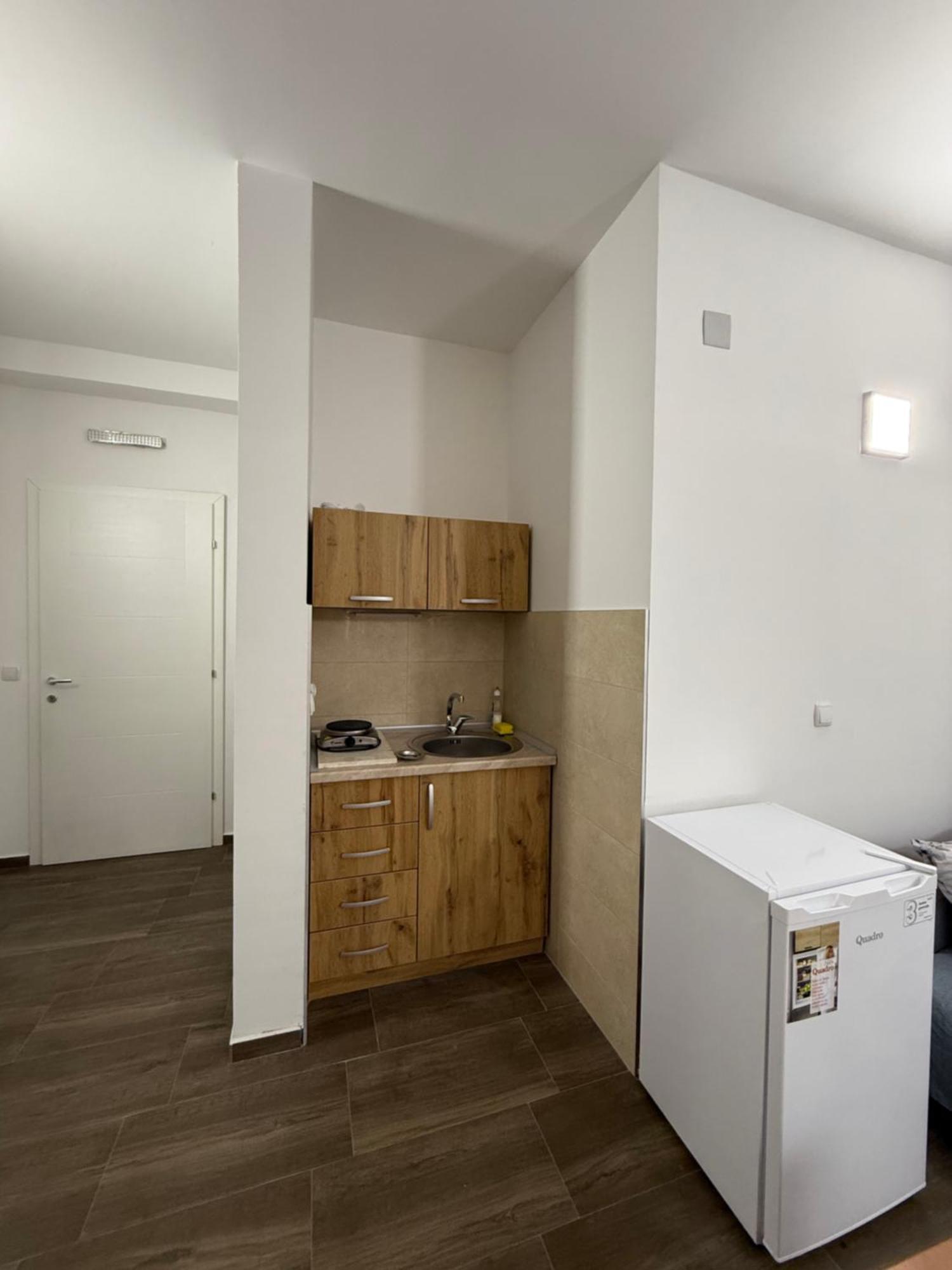 Restaurant & Apartments Lipa Пештані Екстер'єр фото
